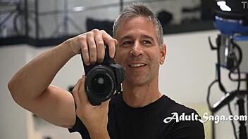 Photographer has a strong interest in feet