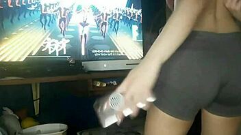 real homemade vid of me masturbating my wet pussy! 💦