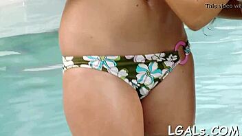 3 Women Caress Each Other in Lesbian Cunilingus and Pussy Diving