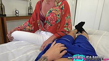 Milf Sydney Hail TAKES Y Guy's FACIAL CUMSHOT