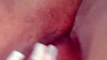 novinha se masturbando parte3