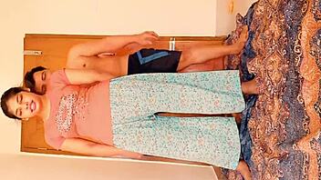 Amateur couple Rumpa21 in hot desi maid scene