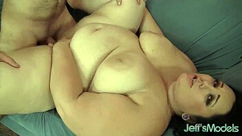 horny chunky alexxxis allure sucks and rides me
