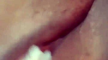 novinha se masturbando parte3