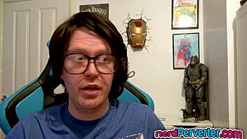 Pretty nerd gets a big cock in her mouth in a reality casting session