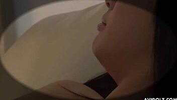 Hej, Tomomi Motozawa, dlaczego masturbujesz się bez cenzury podczas wywiadu?