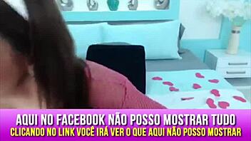 Asian celebrity dazzles in live cam show with teen charm