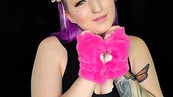 Tiny 18+ teen handles massive bad dragon dildo