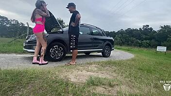The hot girl's car broke on the road, I helped and she paid with her pussy in sheer and red