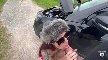 The hot girl's car broke on the road, I helped and she paid with her pussy in sheer and red