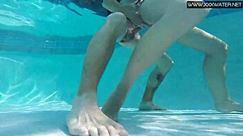 Minnie Manga Takes Dick Underwater