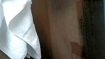 Skinny Japanese girl gets a good shower and gives a good blow job