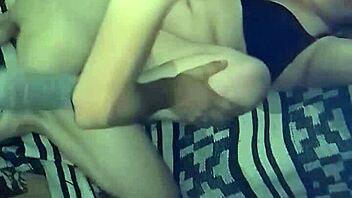 ella se metia los dedos y cogimos de misionero