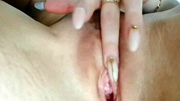 Big Ass Milf Fingering Her Wet Pussy