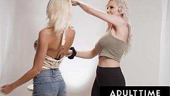 cute lesbians kenna and kenzie devour pussies 😍