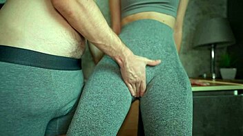 hot anime girl with big tits fucks huge cock 😍