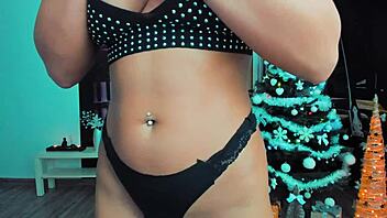 Cosplay babe gets naughty on live webcam