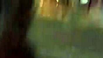 Aprontando Em Público Na Praia Grande, Quem Vai Me Dar O Cu?