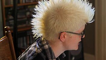 Horny Lesbians Lily Cade and Labeau Dive Into Wet Muffs!