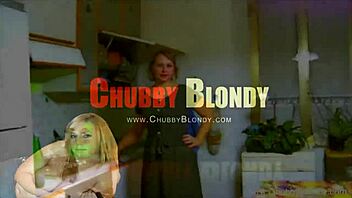 Retro Italian housewife in the kitchen.