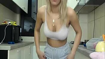 Watch the best three girls on webcam