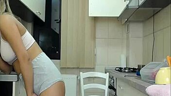 Watch the best three girls on webcam