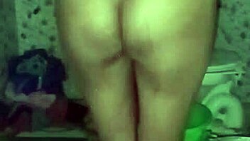 Priya Bhabhi nude bathing shows sweet asshole and pussy 😍