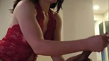 Isa milf liberal loves to enjoy the dick