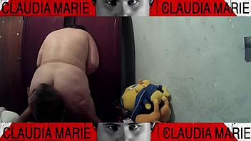 As� es como le gusta que le coman el coño a la gorda antes de cenar para ponerse bien caldosa y correrse en la cara de su amigo gay