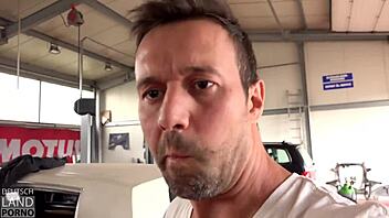 Texas Patty warms up in the limousine.