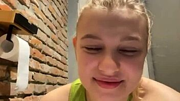 Oh God, Her Crazy Gym Fingering Drives Her To Intense Orgasm!