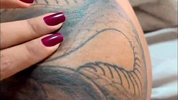 Redhead novinha squirts and begs for cum in her wet pussy