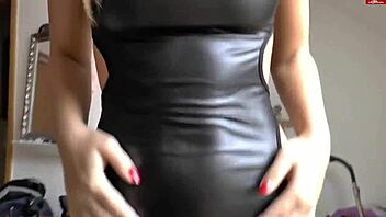 fucking girl in latex cum on ass 😏