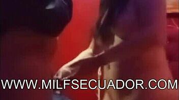 Ya me aburrí del mismo de siempre ahora me follé a un fan