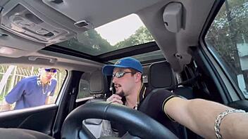 the novinho gave his cuzinho to the uber favelado