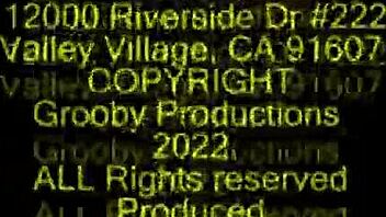 Tgirl Jade Venus spreads wide for solo play