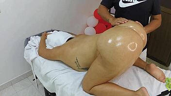 Massage with a special sex-star with a nice ass, amateur video