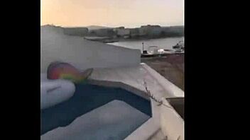 Wow, Teasing Teen in Bikini!