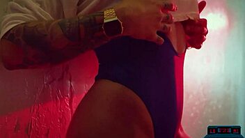 Шта је с МИЛФ Кишом Греј која се тимује с Плејбојем?