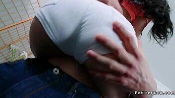 Spinner in Hot Pants Fucking Huge Dick