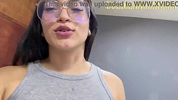 he comes to visit me at my business and ends up giving me a spectacular blowjob in the middle of my office 😏💦