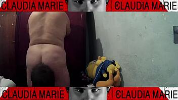 As� es como le gusta que le coman el coño a la gorda antes de cenar para ponerse bien caldosa y correrse en la cara de su amigo gay