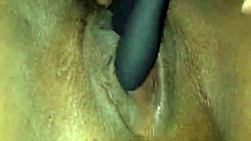 J and j make the pussy cum using a vibrator.