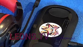 Sexy brunette Isabella teases with bare legs and tight ass in candid moment