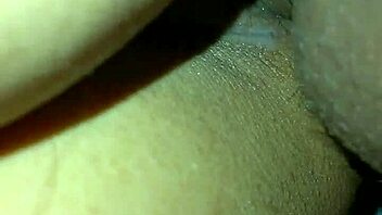 Esposa follada duro en encuentro salvaje con prostituta