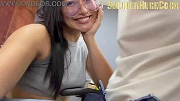 he comes to visit me at my business and ends up giving me a spectacular blowjob in the middle of my office 😏💦