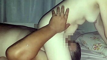 who doesn't like sitting on husband's face making him suck wet pussy deliciously 😋