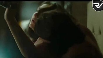 Kareena Kapoor in a hot sex scene