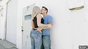 beautiful jessa rhodes takes a wild dick ride with sucking and doggystyle!!