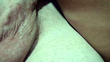 mi suegra es tan rica, la follo duro! 🔥